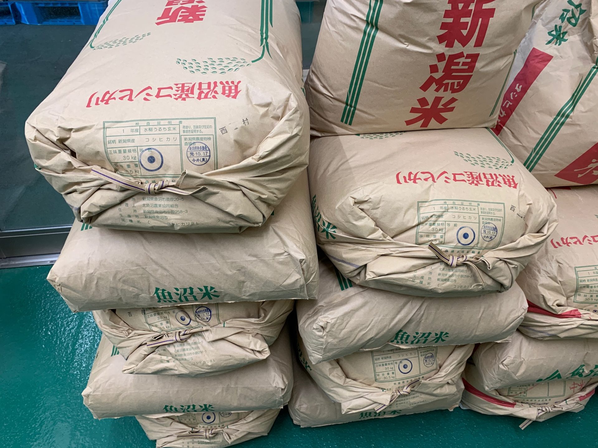 レジ袋有料化で、魚沼産コシヒカリの米袋をリメイクしたマイバックが活躍⁈ - 新着情報 - 一般財団法人 魚沼農耕舎